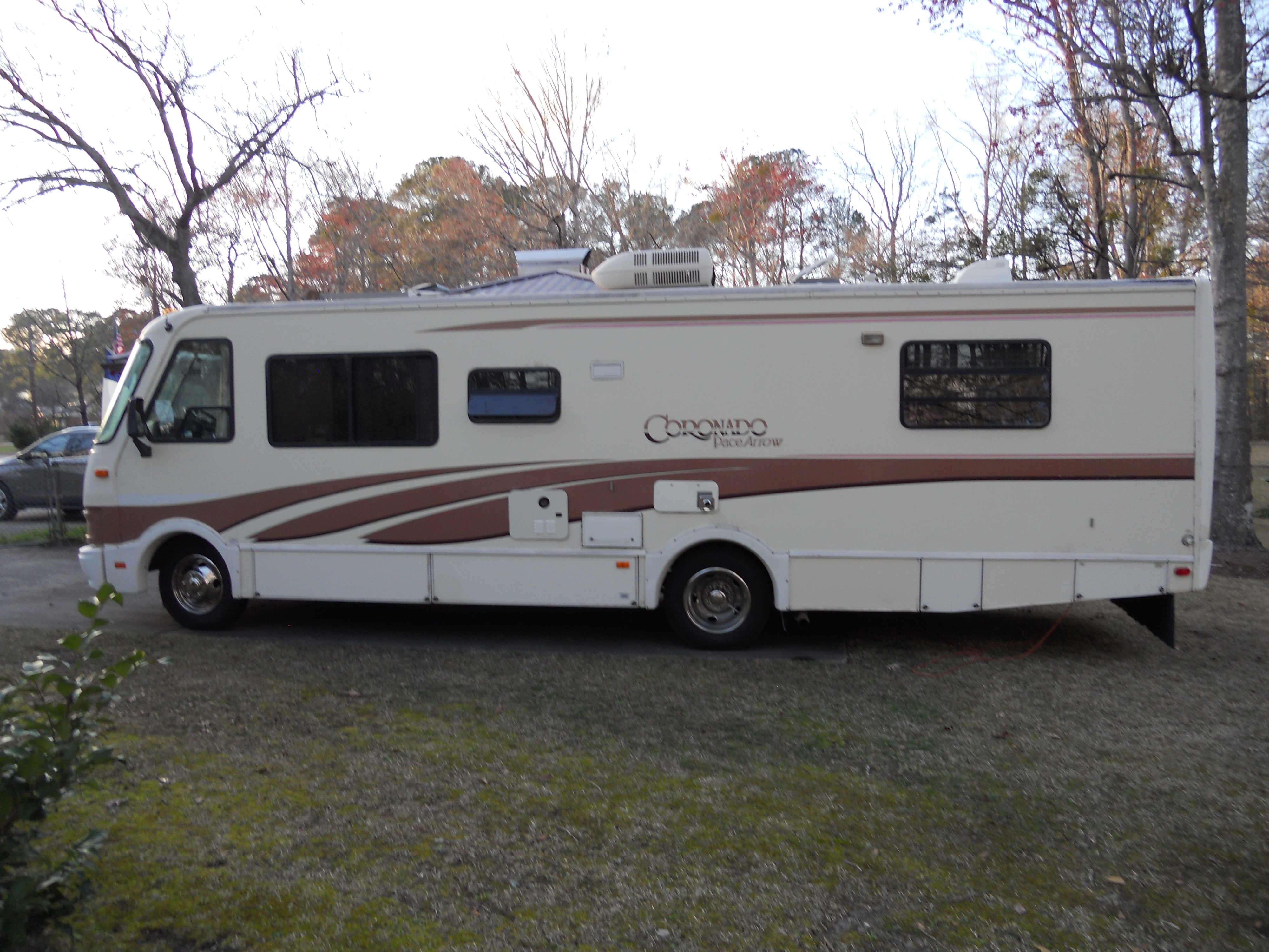 1995 Fleetwood CORONADO 31 in stedman NC