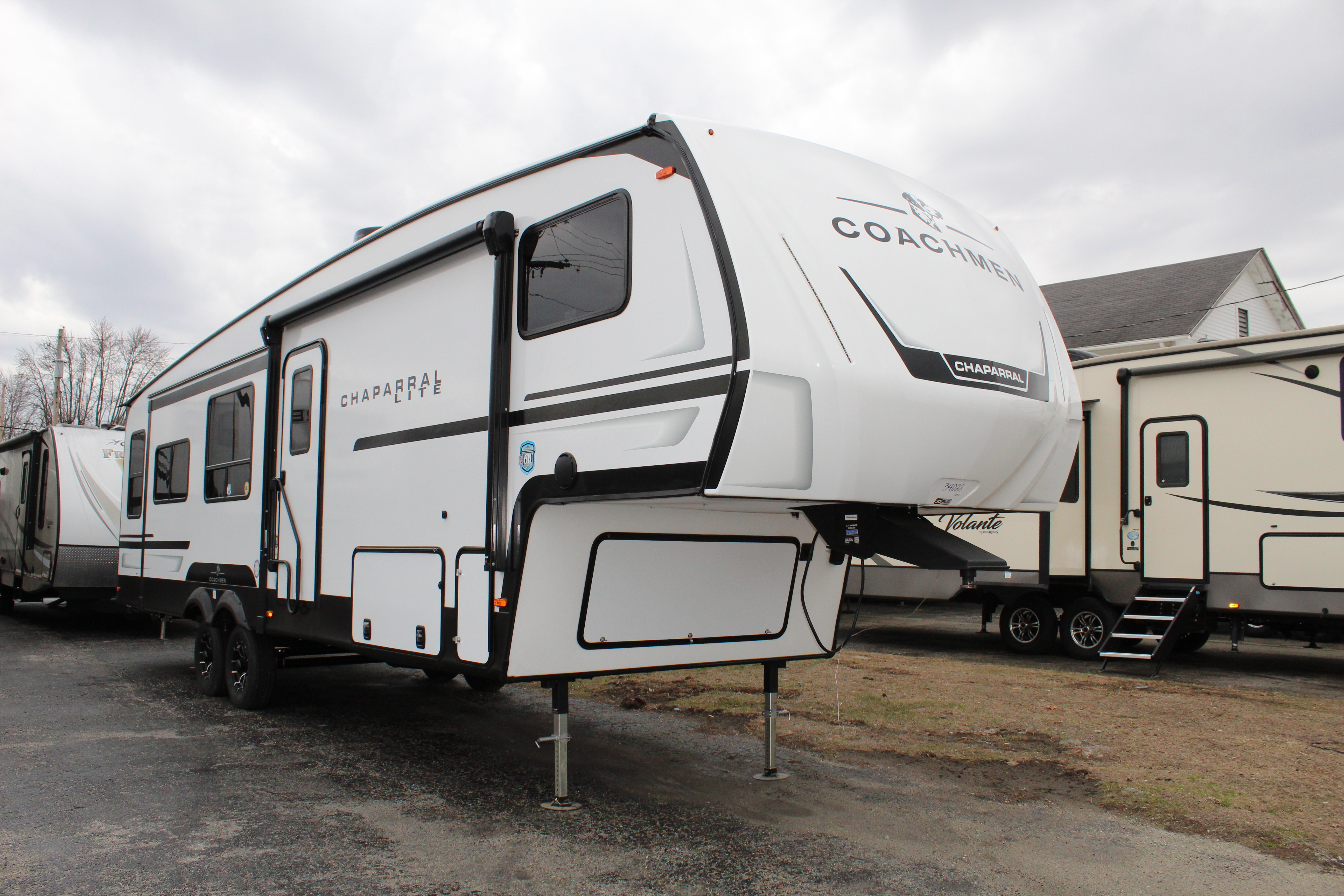 2026 Coachmen CHAPARRAL 30RLS in bradner OH