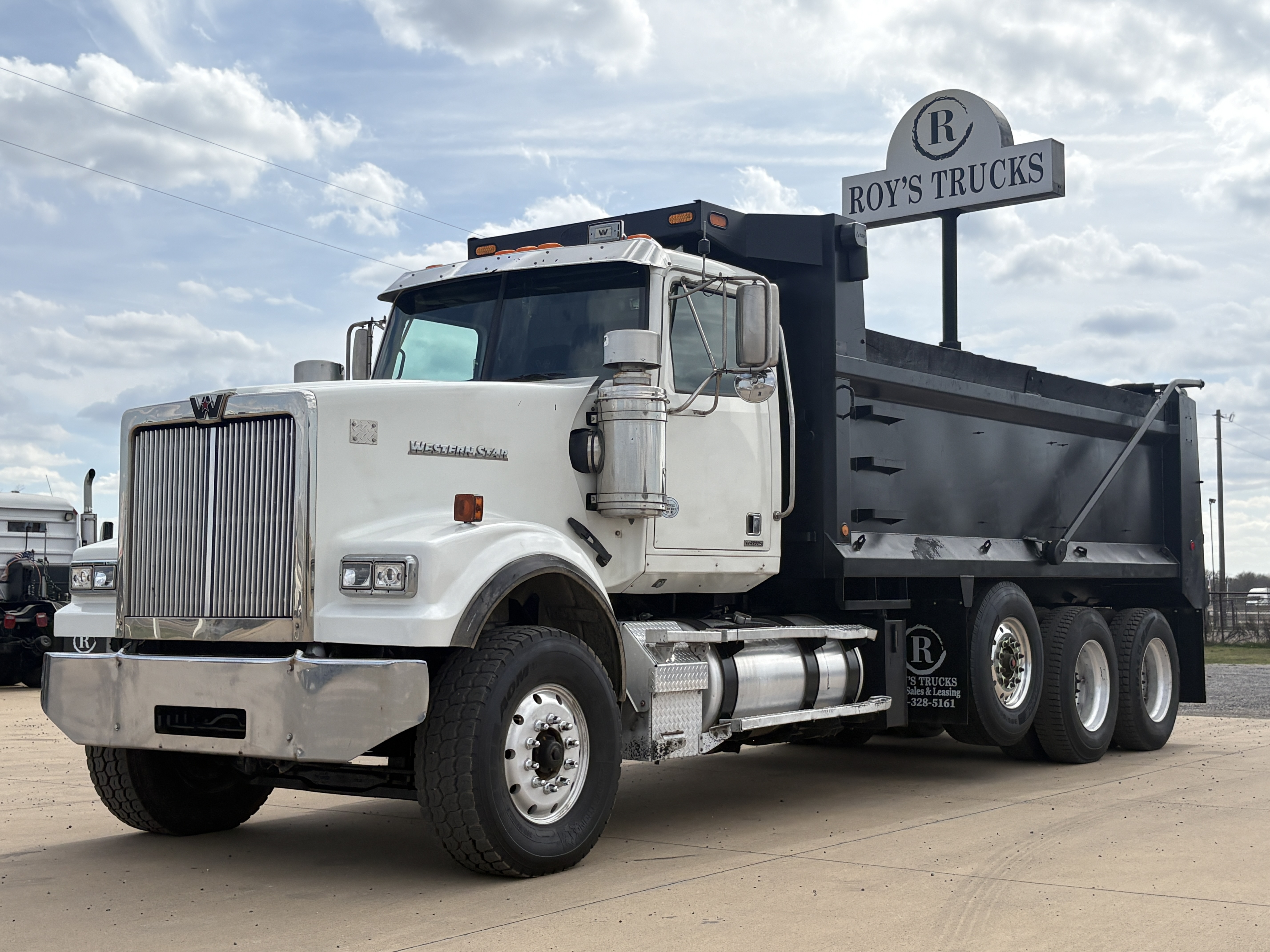 2020 WESTERN STAR 4900FA in Caddo Mills, TX
