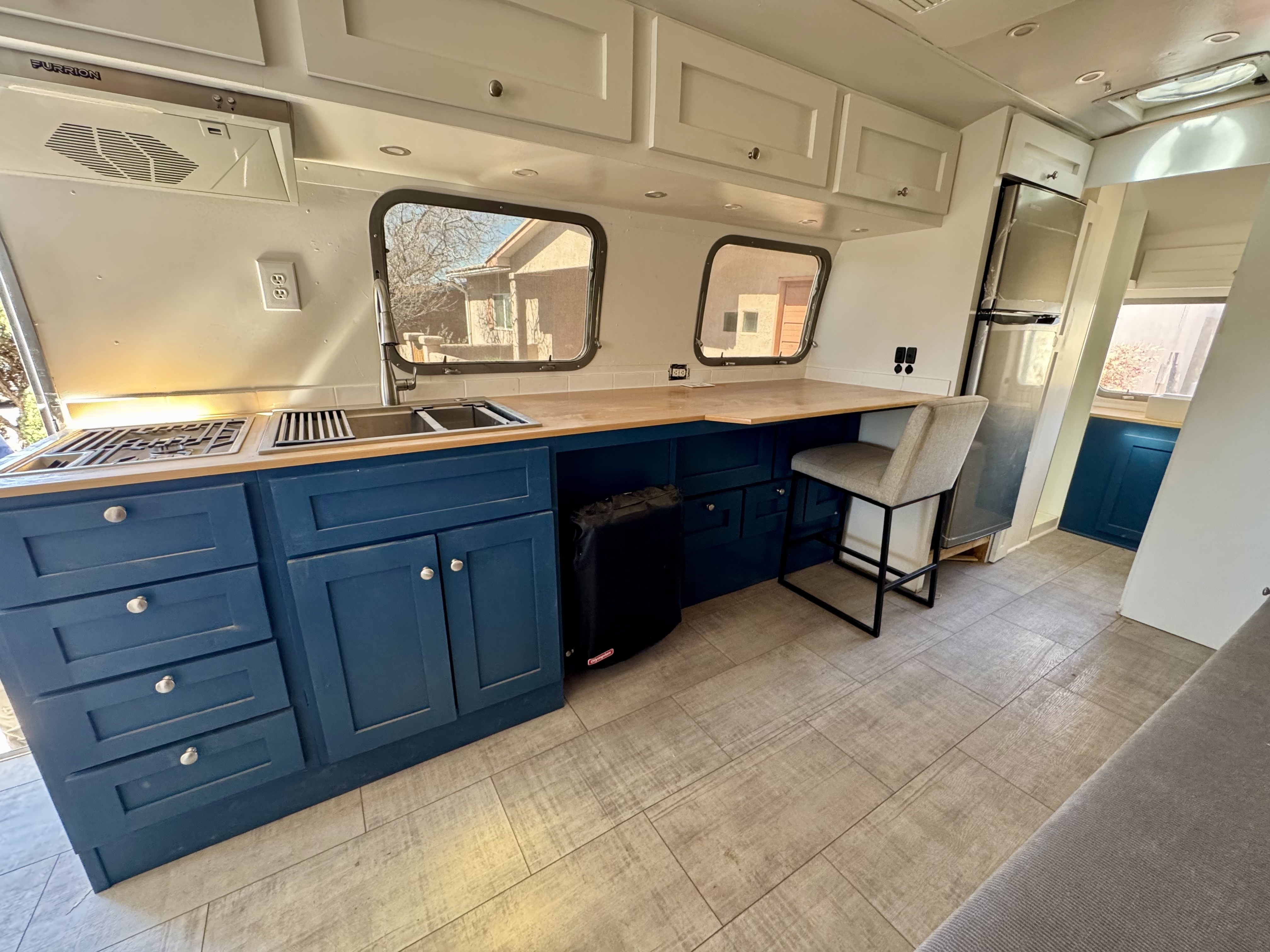 1971 Airstream OVERLANDER 27 RV