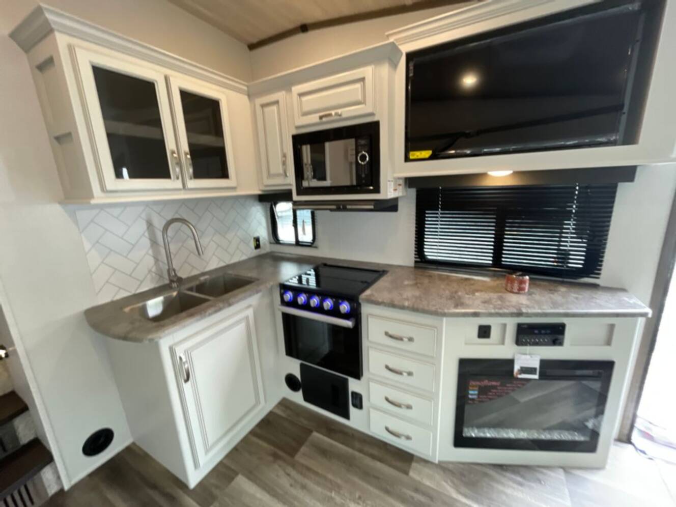 A photo of this 2022 Keystone COUGAR 24RDS