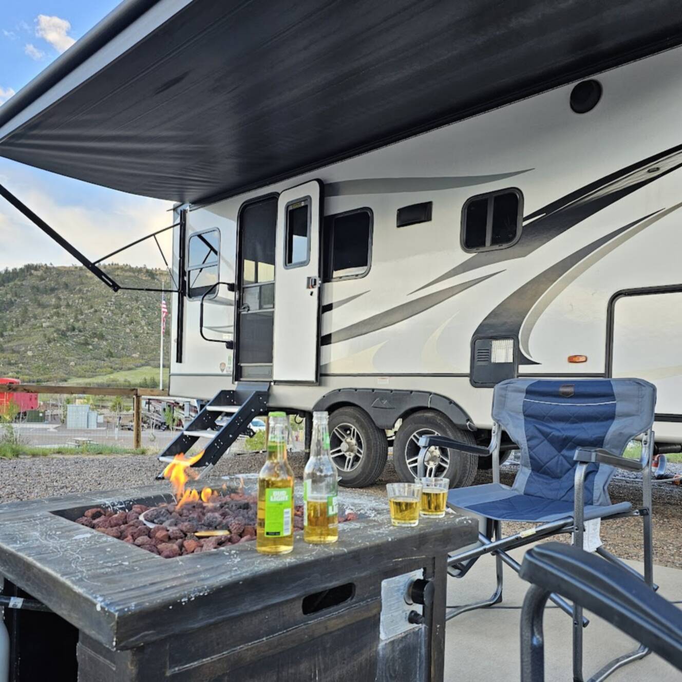 A photo of this 2022 Keystone COUGAR 24RDS