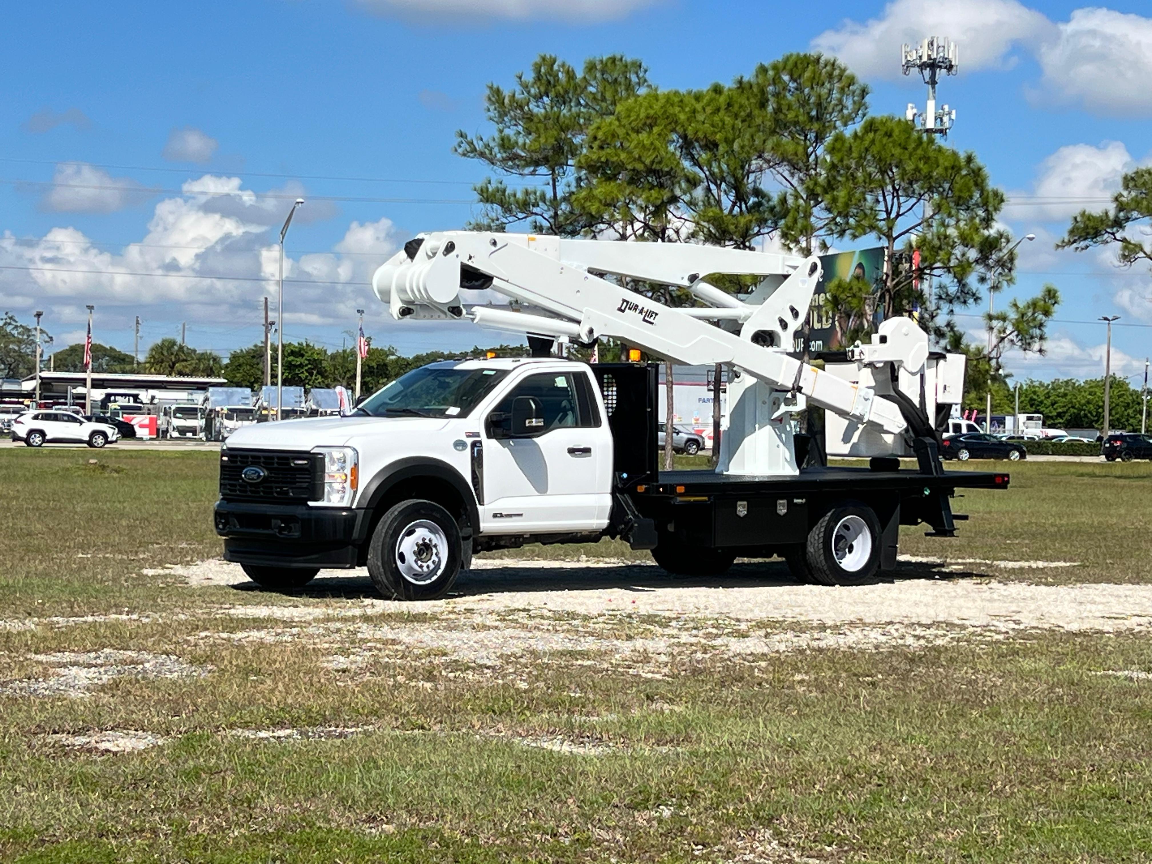 2023 FORD F600 in Homestead, FL