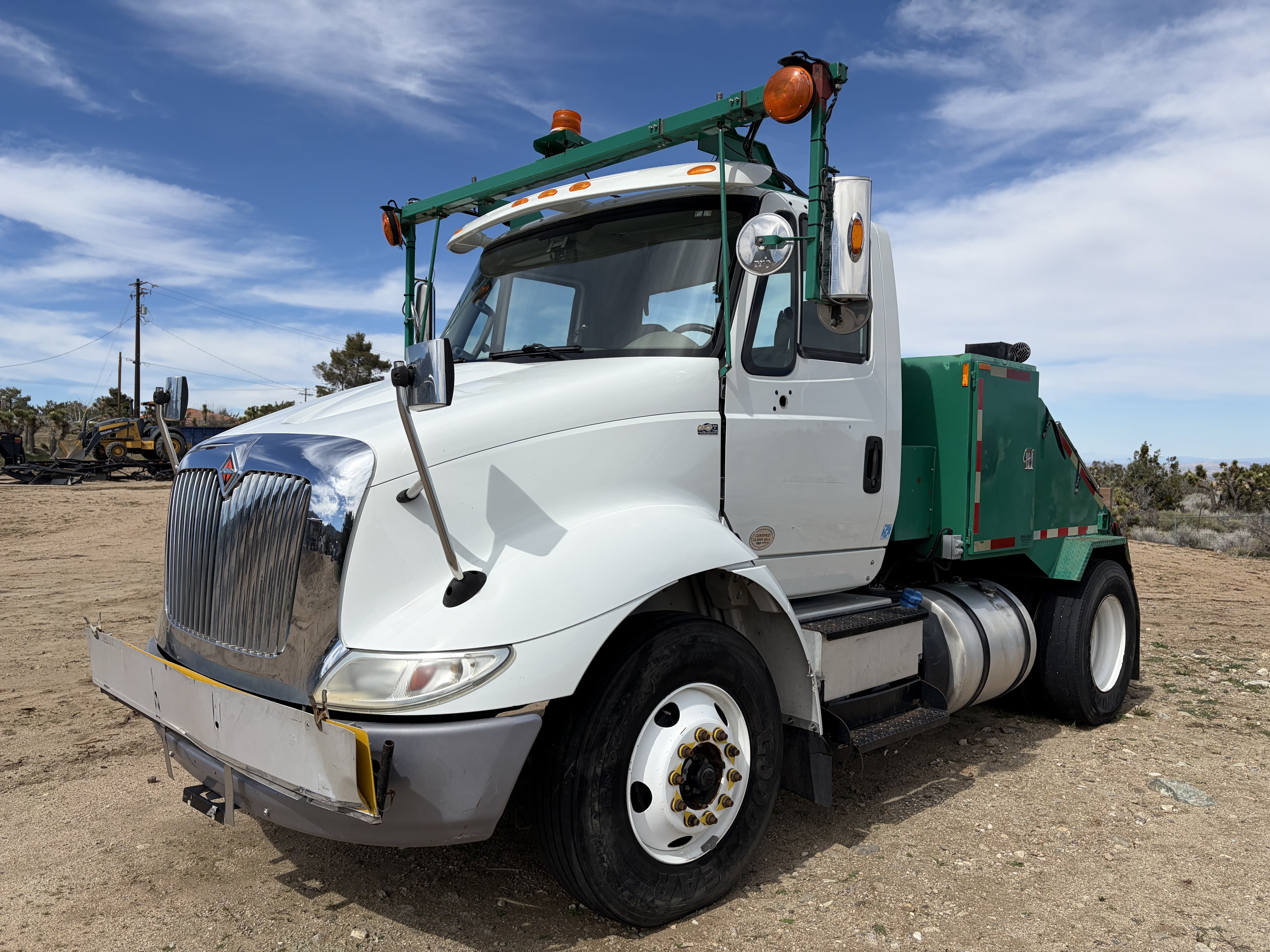 2017 INTERNATIONAL 8600 in Norco, CA