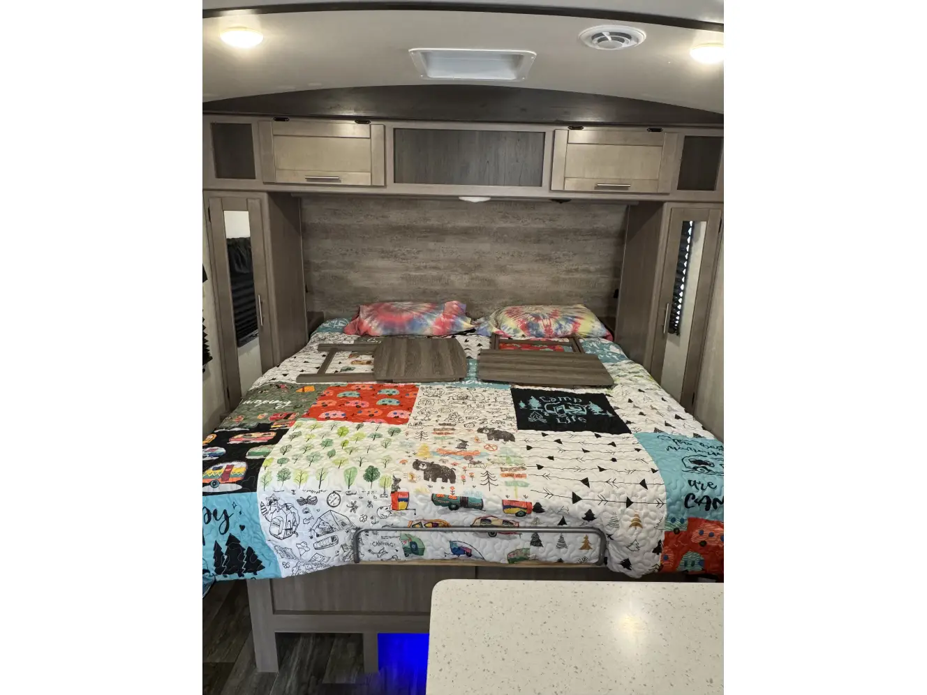 A photo of this 2021 Crossroads SUNSET TRAIL SS212RB