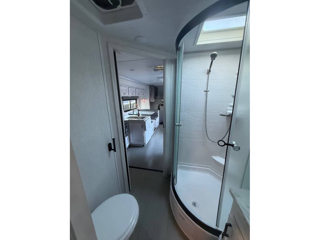 A photo of this 2023 East To West ENTRADA 3100 FB