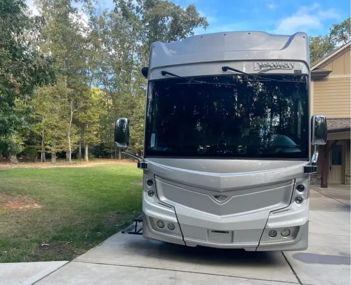 A photo of this 2021 Fleetwood DISCOVERY LXE 40G