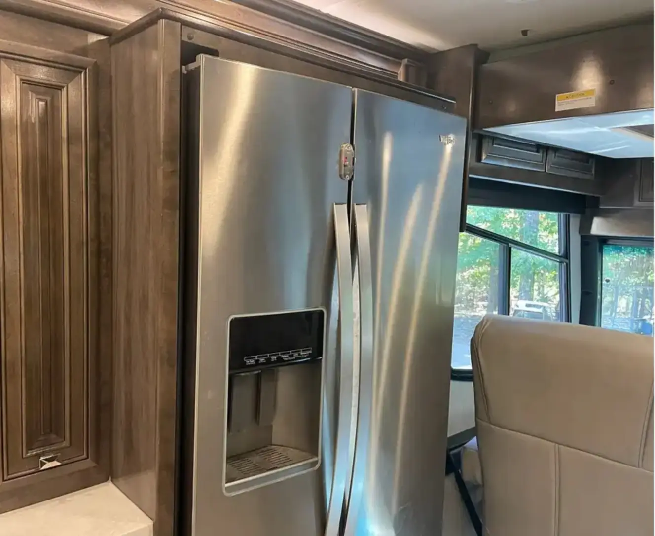 A photo of this 2021 Fleetwood DISCOVERY LXE 40G