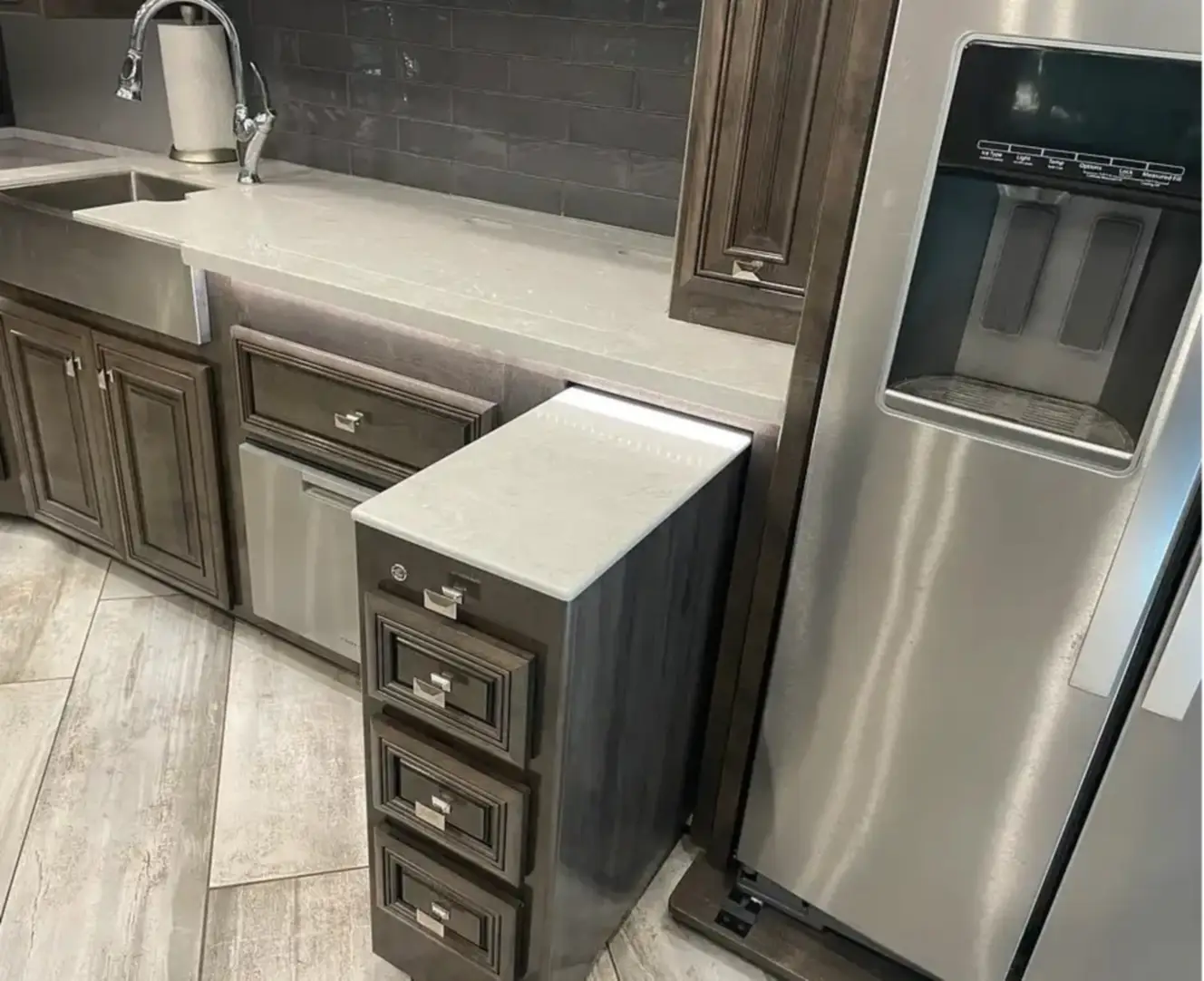 A photo of this 2021 Fleetwood DISCOVERY LXE 40G