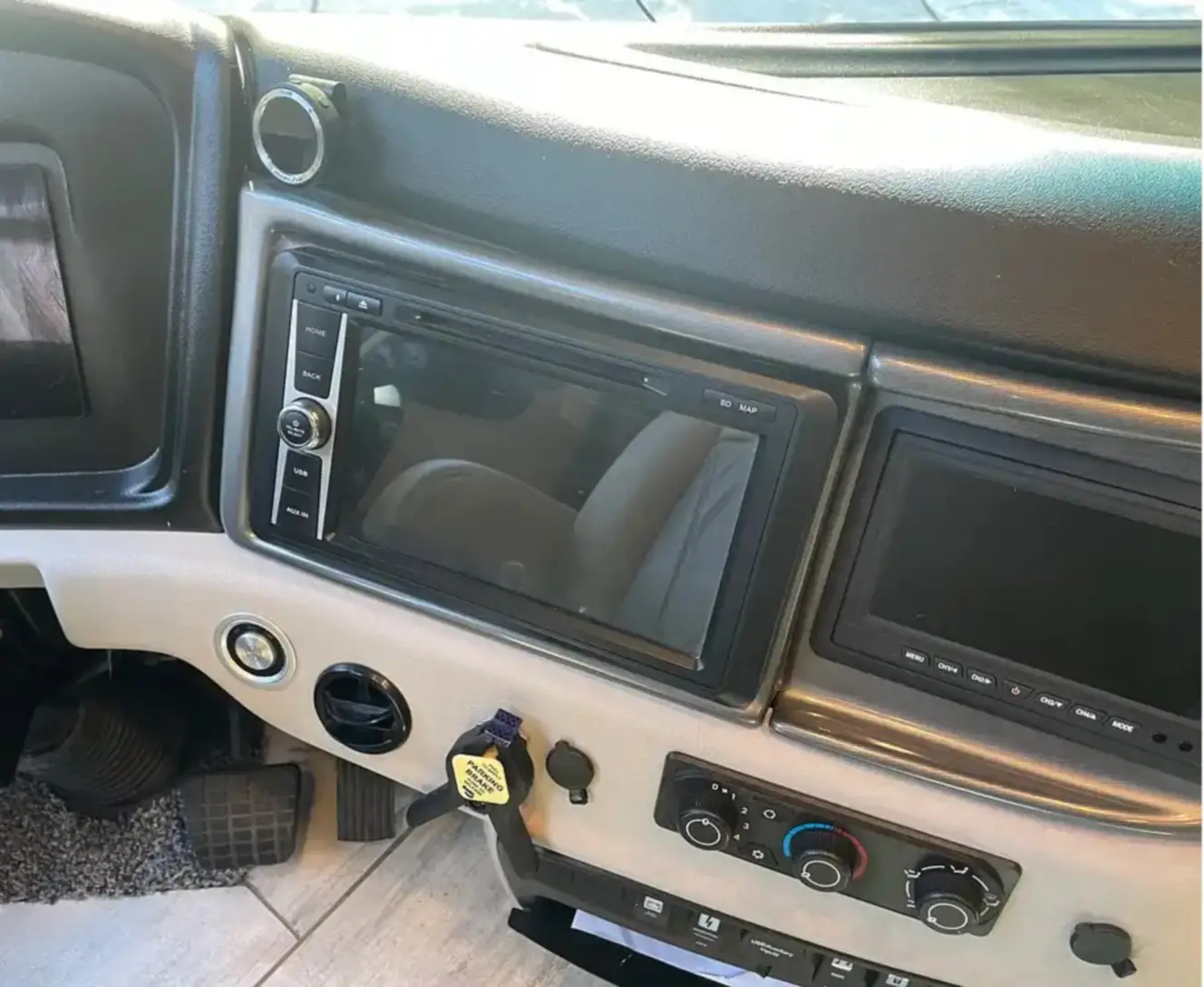 A photo of this 2021 Fleetwood DISCOVERY LXE 40G