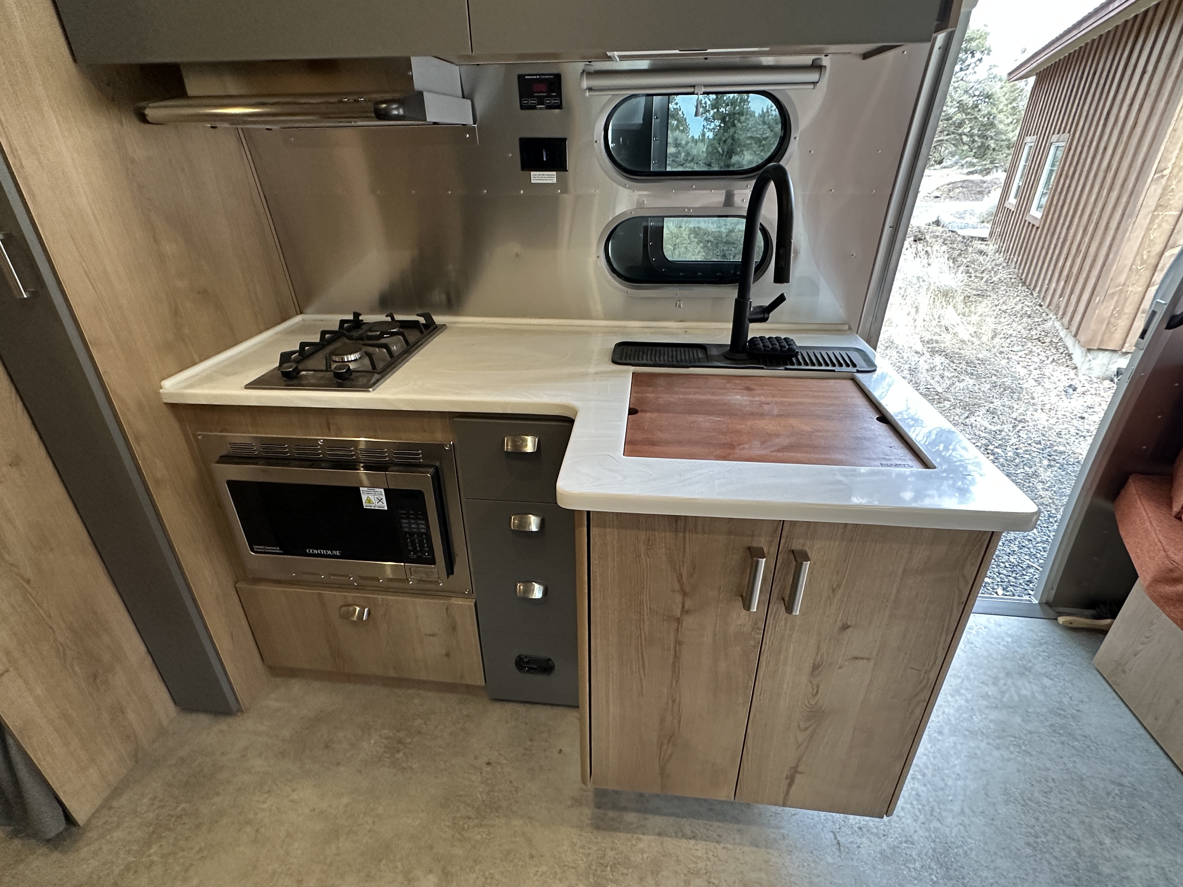 2024 Airstream TRADE WIND 25FBQ in bend OR