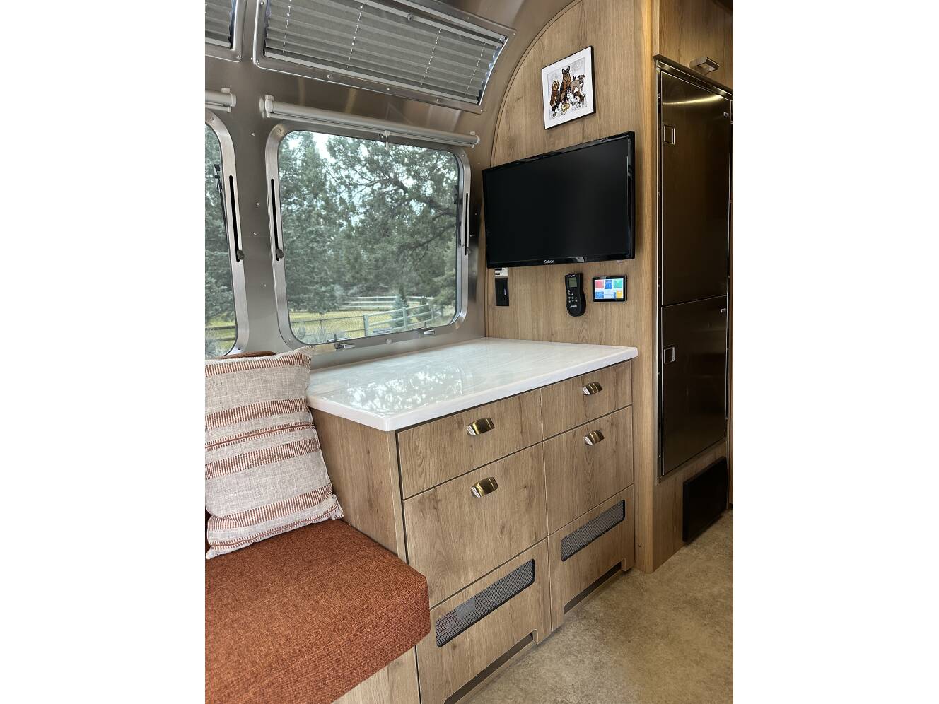 A photo of this 2024 Airstream TRADE WIND 25FBQ