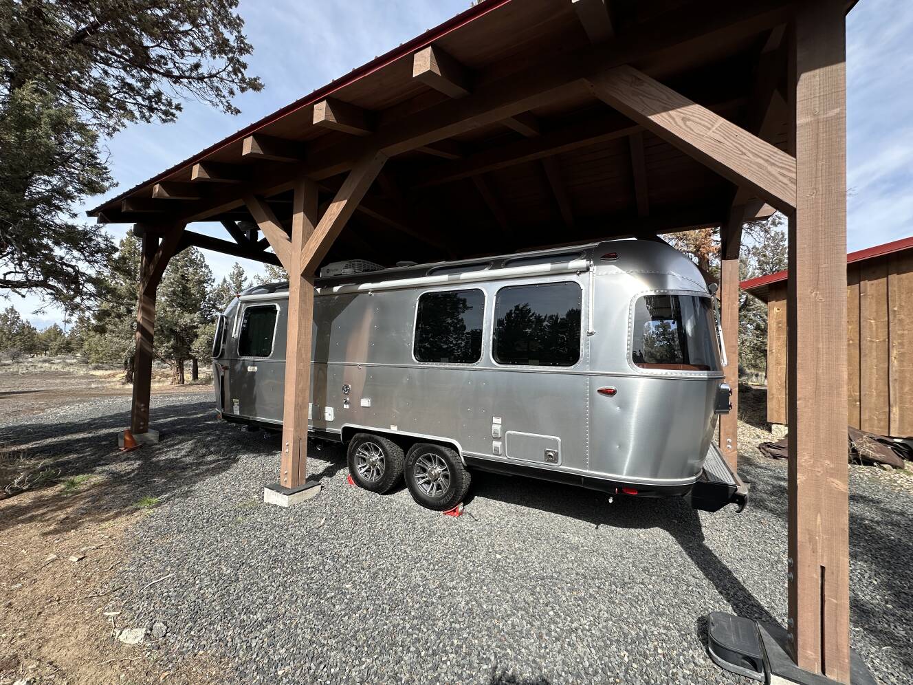 A photo of this 2024 Airstream TRADE WIND 25FBQ