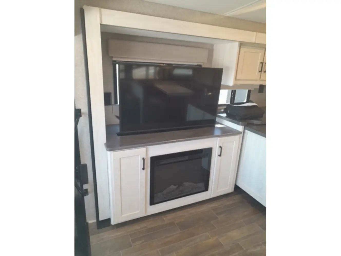 A photo of this 2021 Winnebago ADVENTURER 36Z