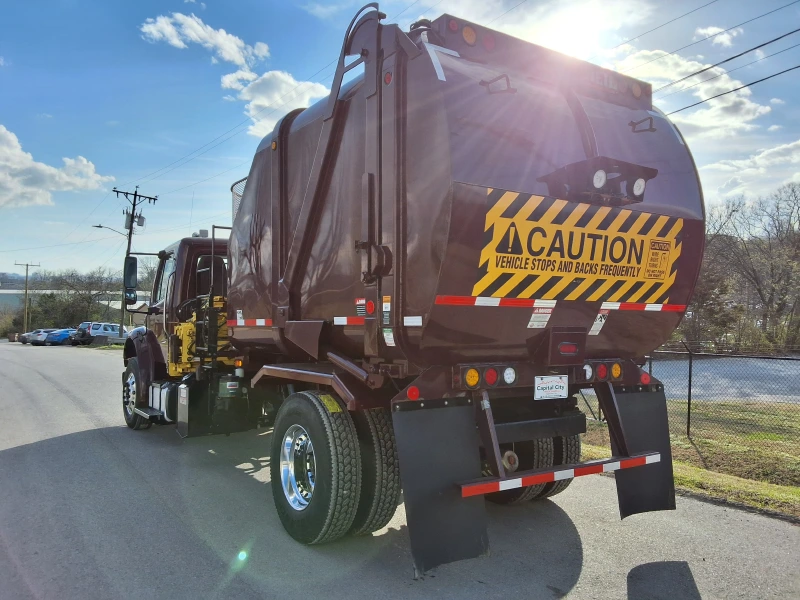 2015 FREIGHTLINER M2