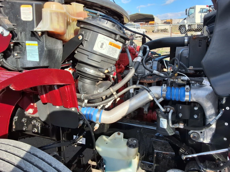 2015 FREIGHTLINER M2