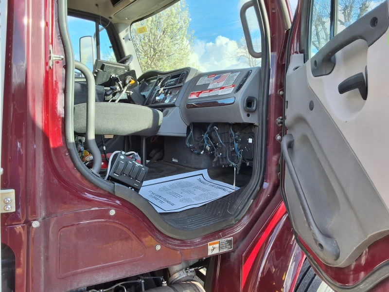 2015 FREIGHTLINER M2