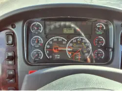 2015 FREIGHTLINER M2