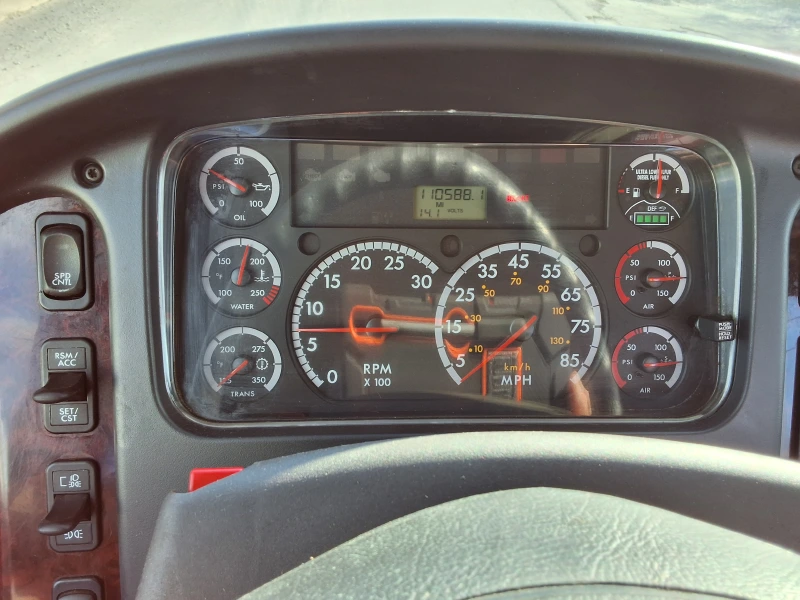 2015 FREIGHTLINER M2