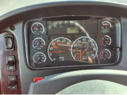 2015 FREIGHTLINER M2