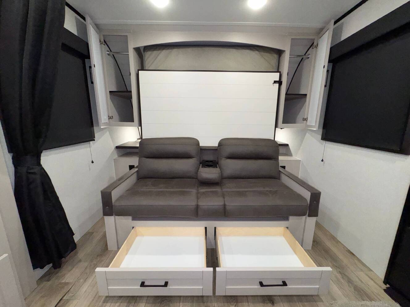 A photo of this 2026 Jayco Jay Feather 23MBD