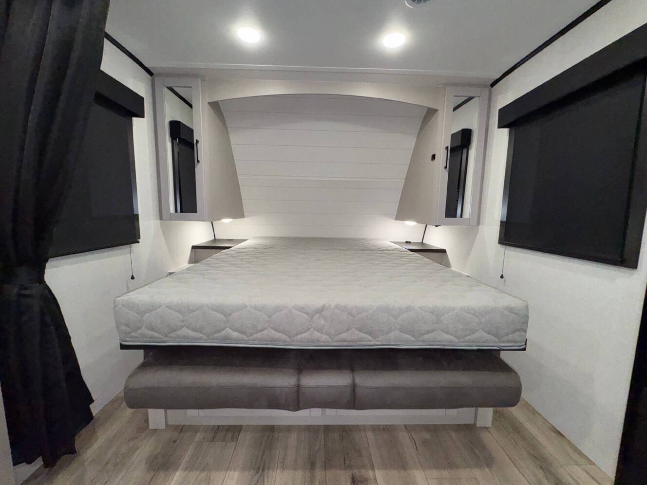 A photo of this 2026 Jayco Jay Feather 23MBD