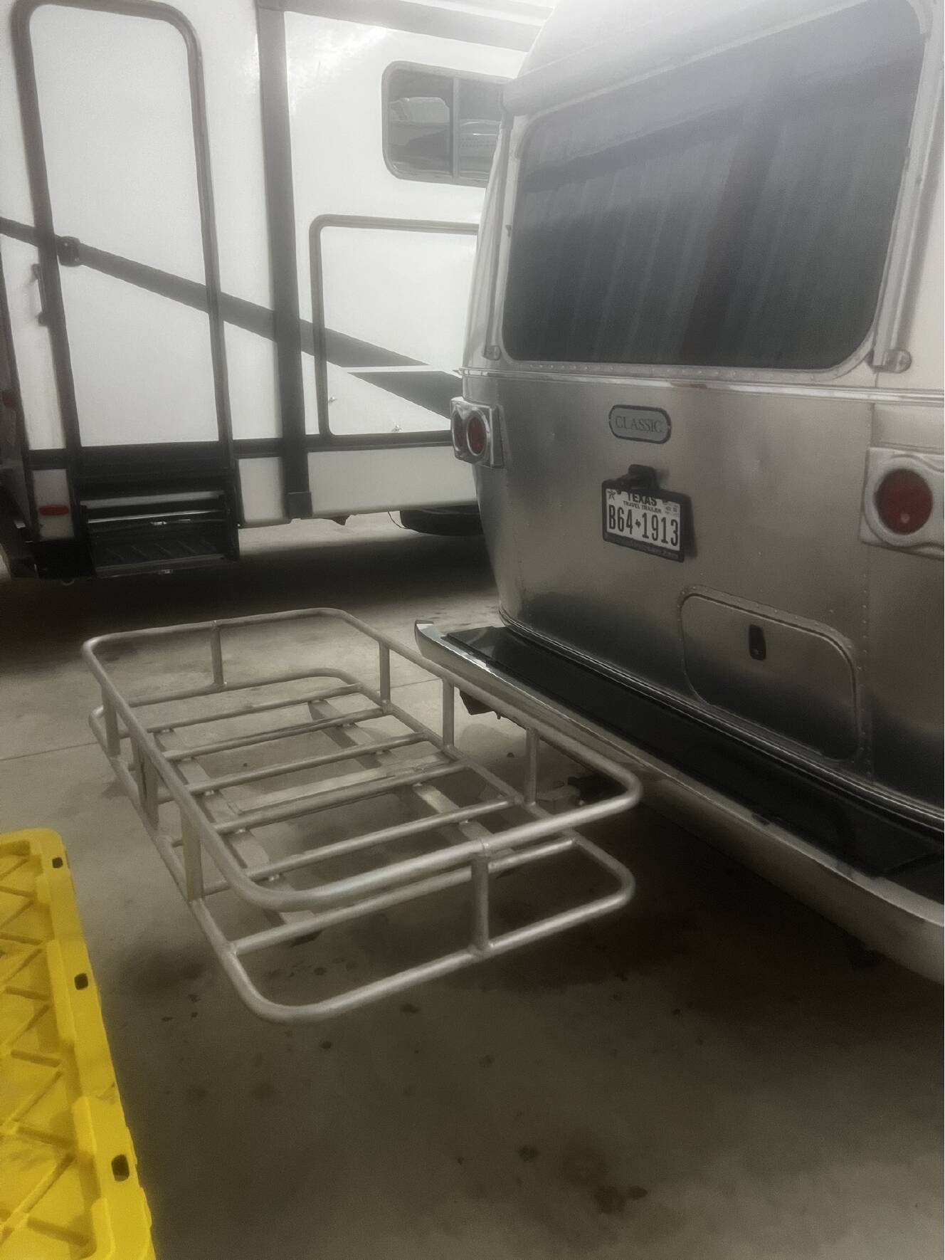 A photo of this 2020 Airstream CLASSIC 33FB TWIN