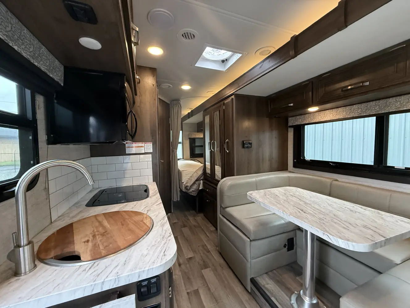 A photo of this 2021 Jayco MELBOURNE 24L