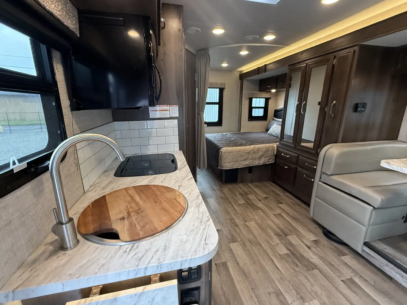 A photo of this 2021 Jayco MELBOURNE 24L