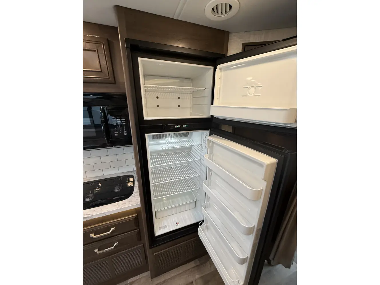 A photo of this 2021 Jayco MELBOURNE 24L