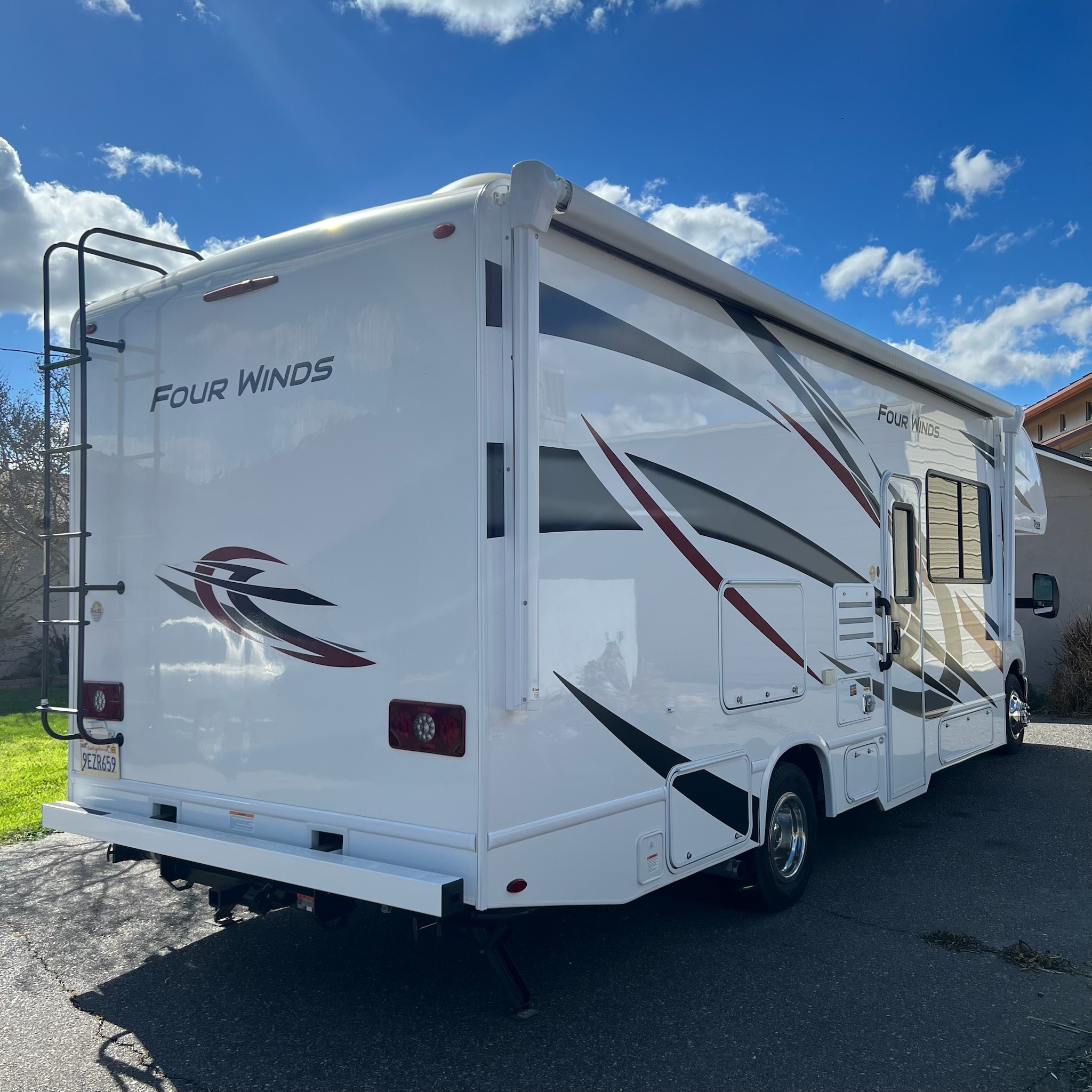 2023 Thor Motor Coach FOUR WINDS 27R in modesto CA