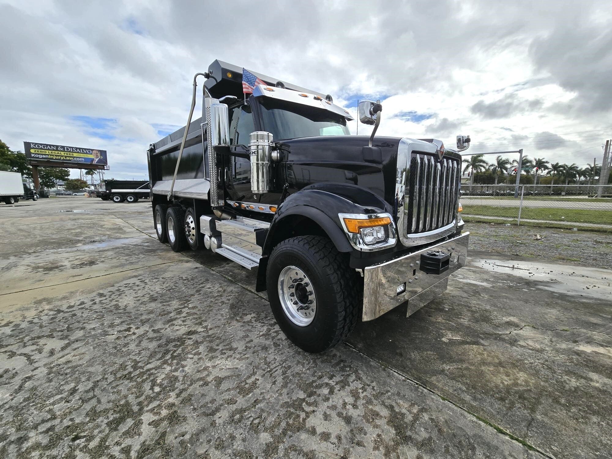 2026 INTERNATIONAL HX520 SFA 6X4 in Fort Lauderdale, FL