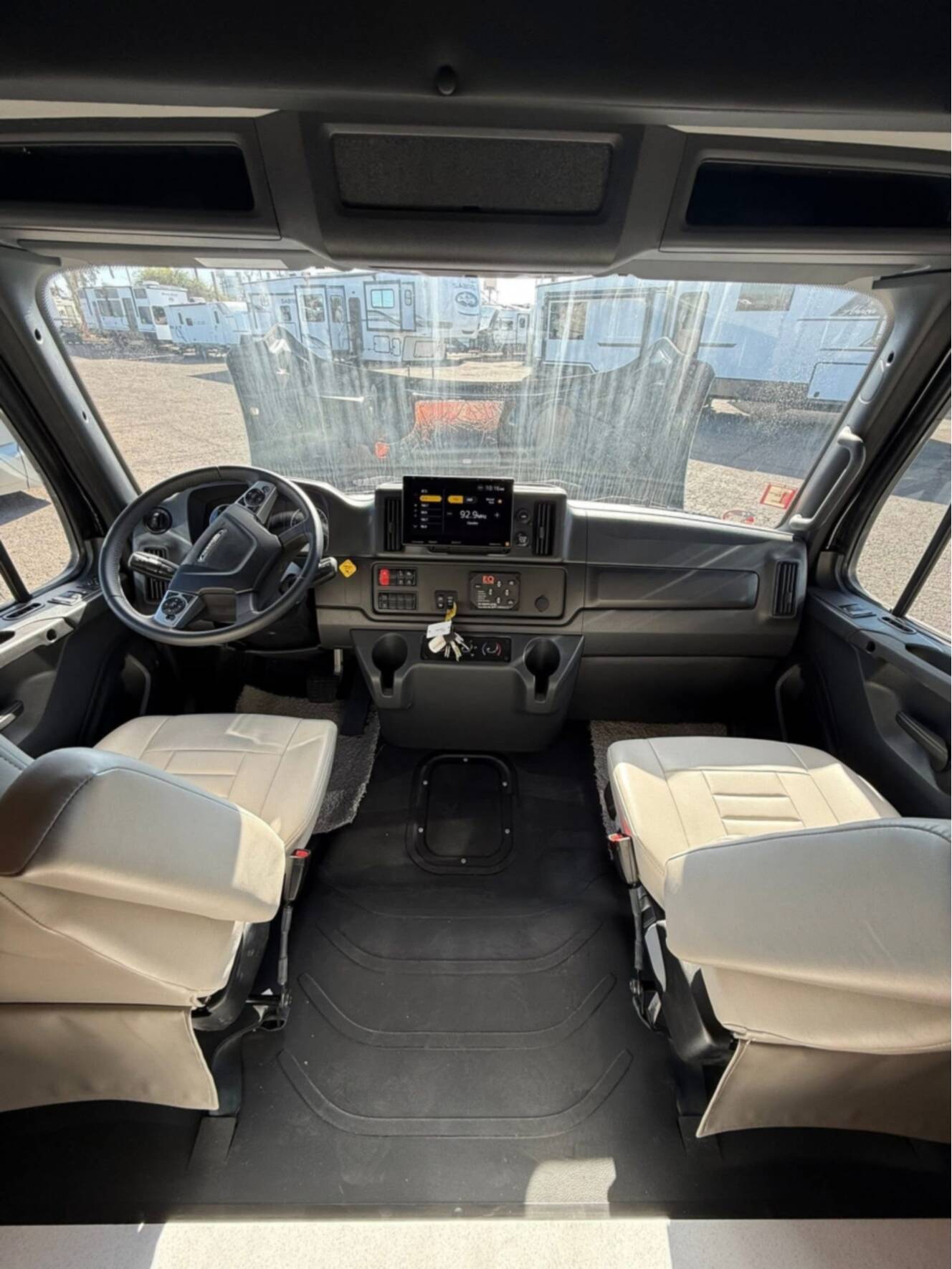A photo of this 2026 Newmar Grand Star 3948