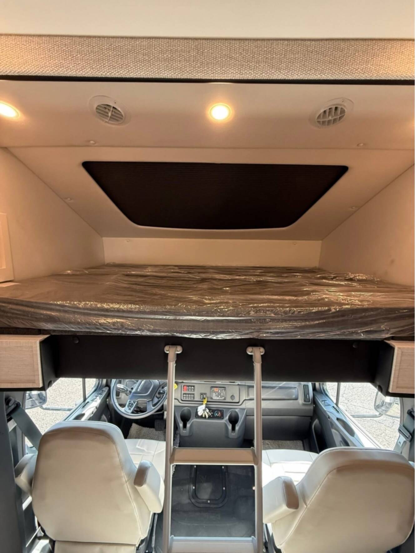 A photo of this 2026 Newmar Grand Star 3948