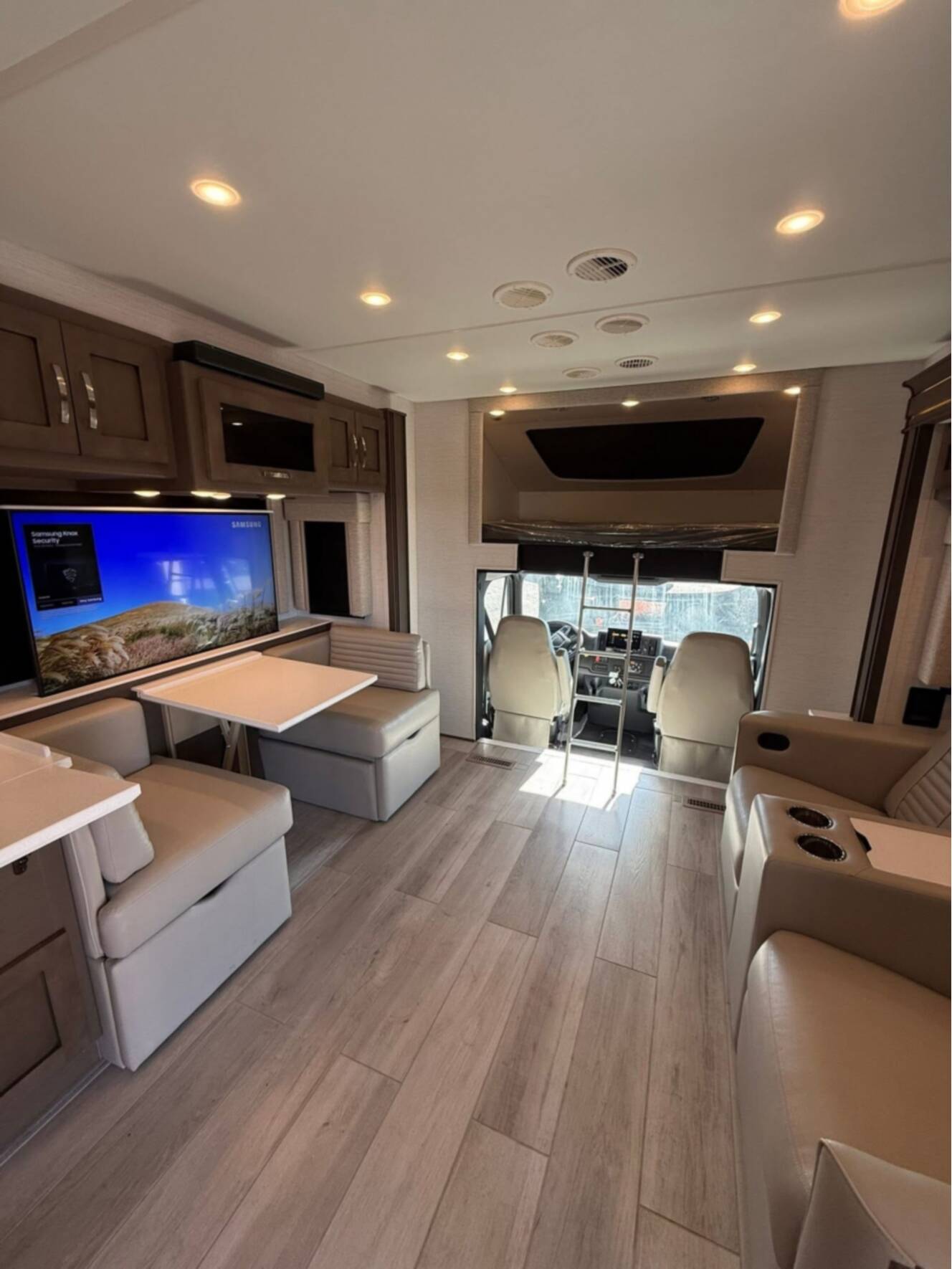 A photo of this 2026 Newmar Grand Star 3948
