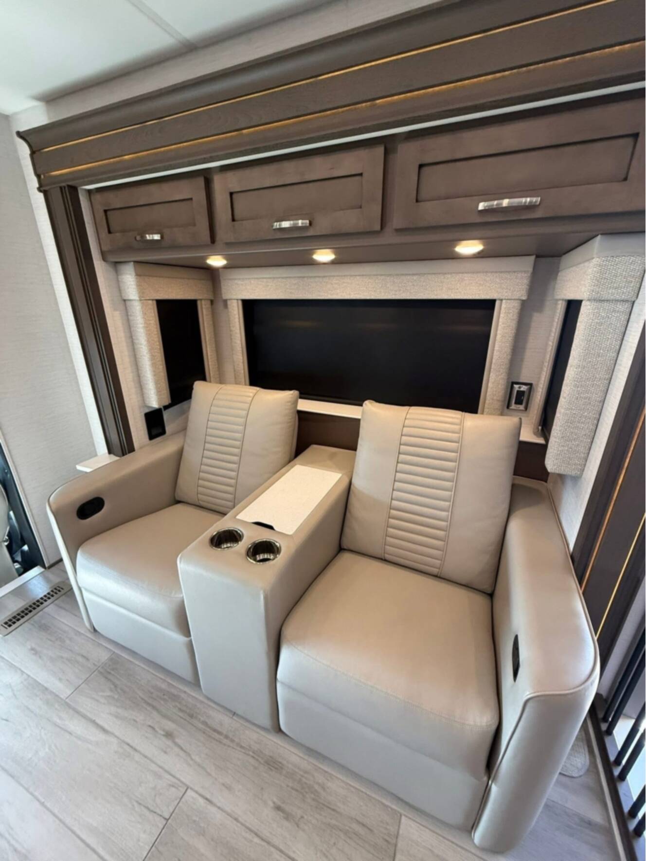 A photo of this 2026 Newmar Grand Star 3948
