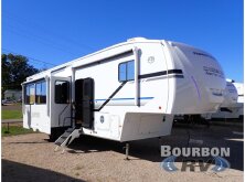 2025 Forest River Cherokee Arctic Wolf 331BH Review image