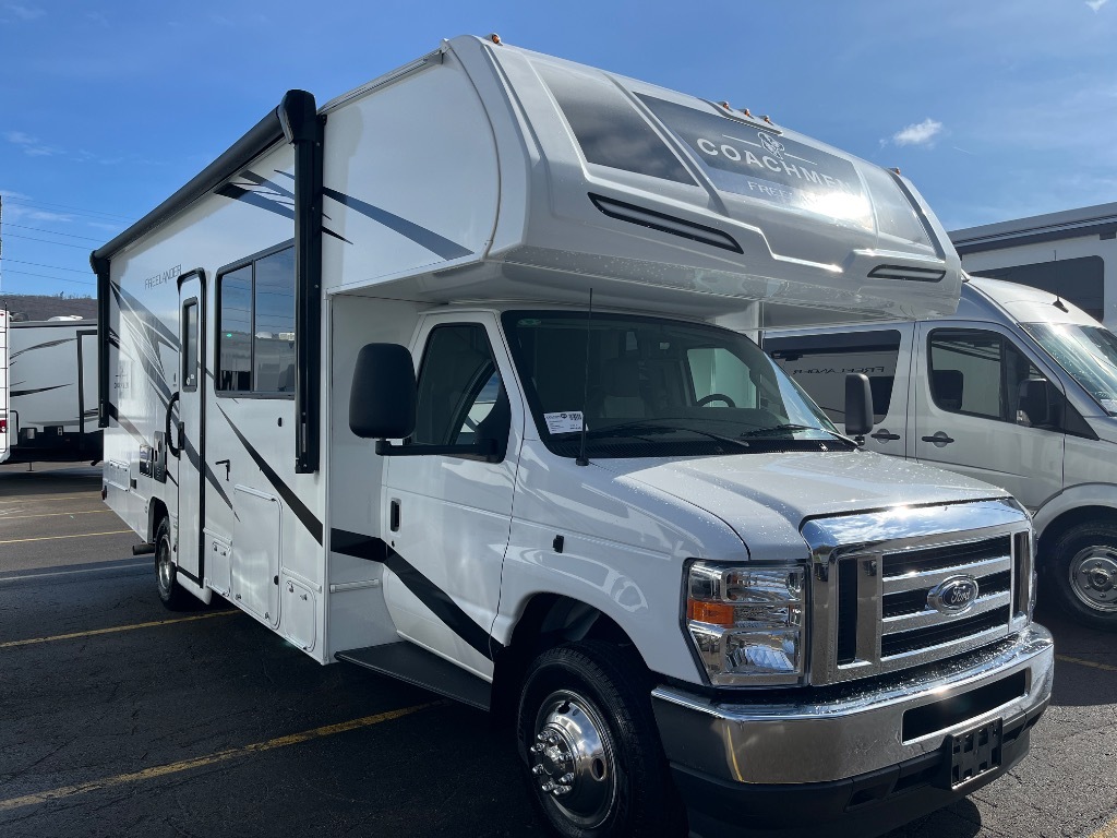 2025 Coachmen Rv Freelander 26DS in orchard park NY