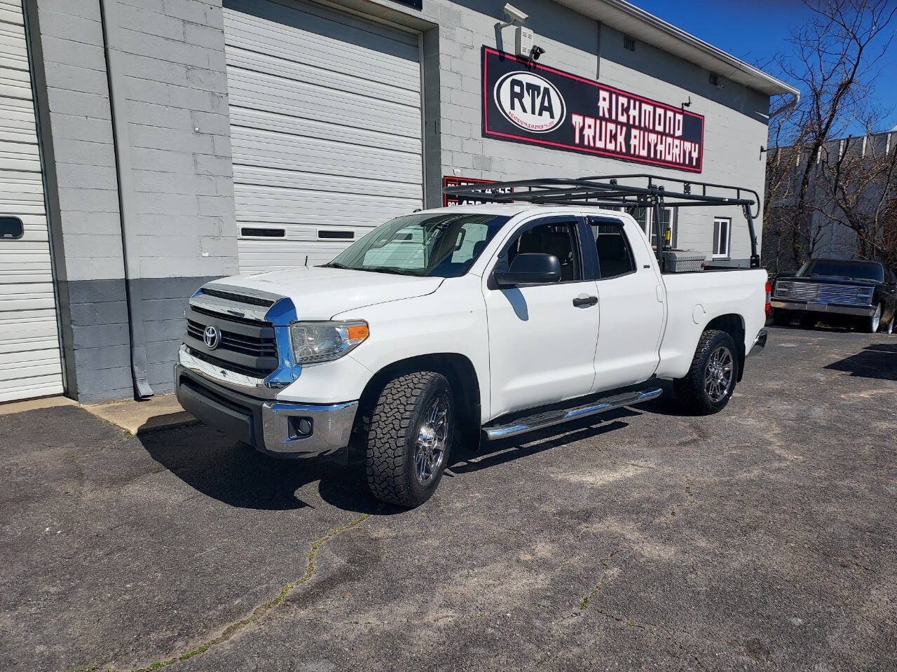 2014 TOYOTA TUNDRA in Richmond, VA