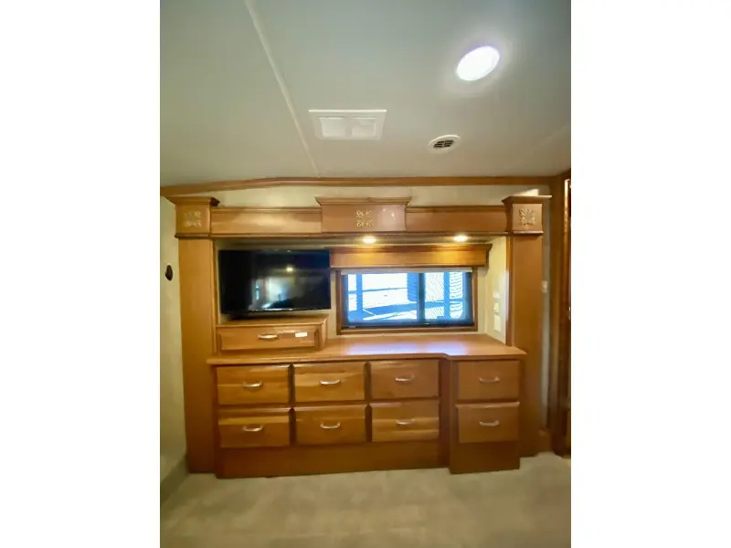 2016 DRV MOBILE SUITES 38RSSA