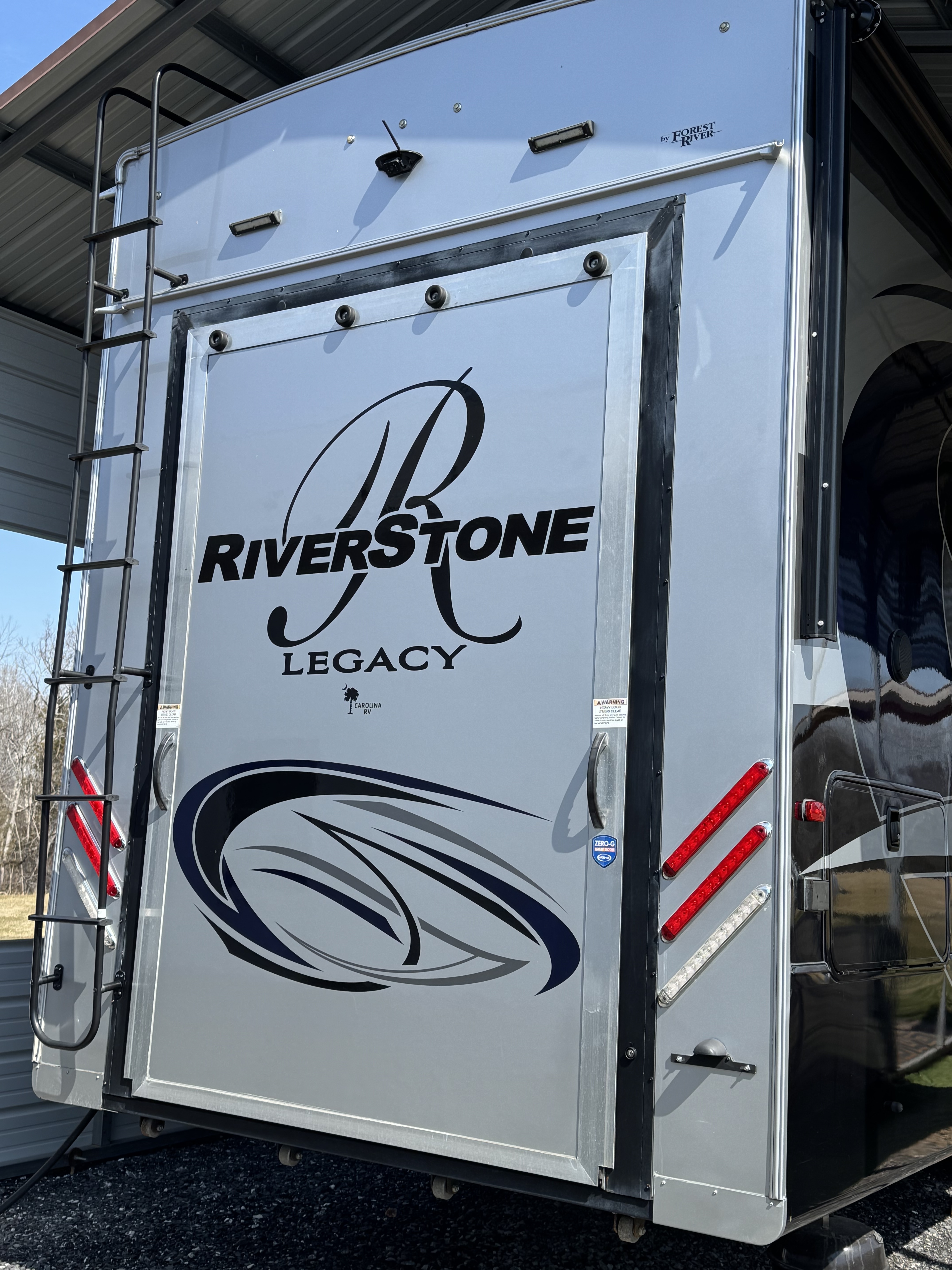 2020 Forest River RIVERSTONE LEGACY 39FK in gordonsville VA