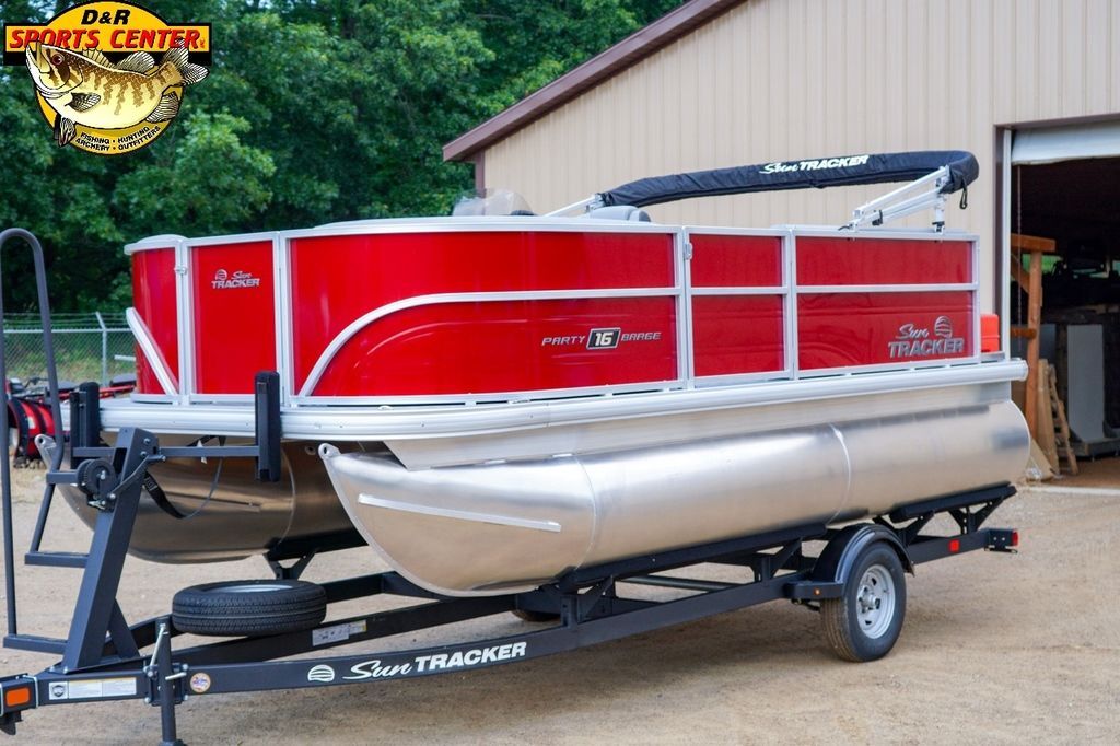 2026 Sun Tracker Party Barge 16 22 RF XP3 in kalamazoo MI