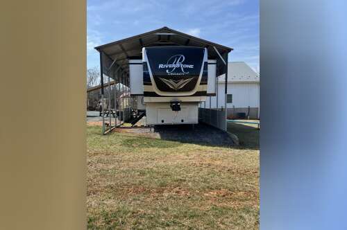 2020 Forest River RIVERSTONE LEGACY 39FK in gordonsville VA