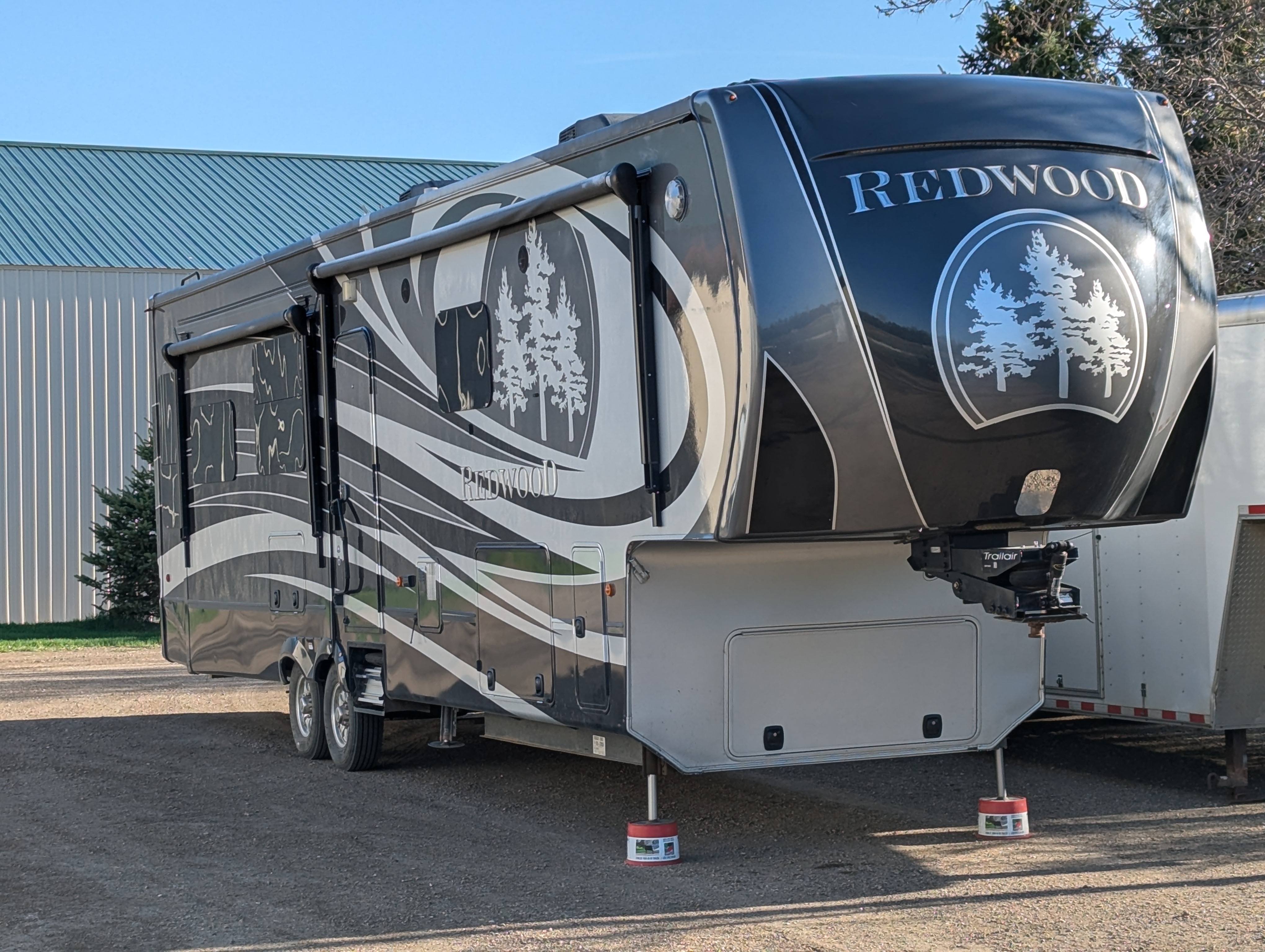 2016 Crossroads REDWOOD 39MB RV