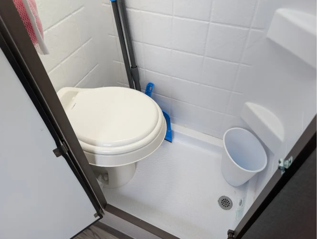 A photo of this 2019 Travel Lite FALCON F-LITE 19BH