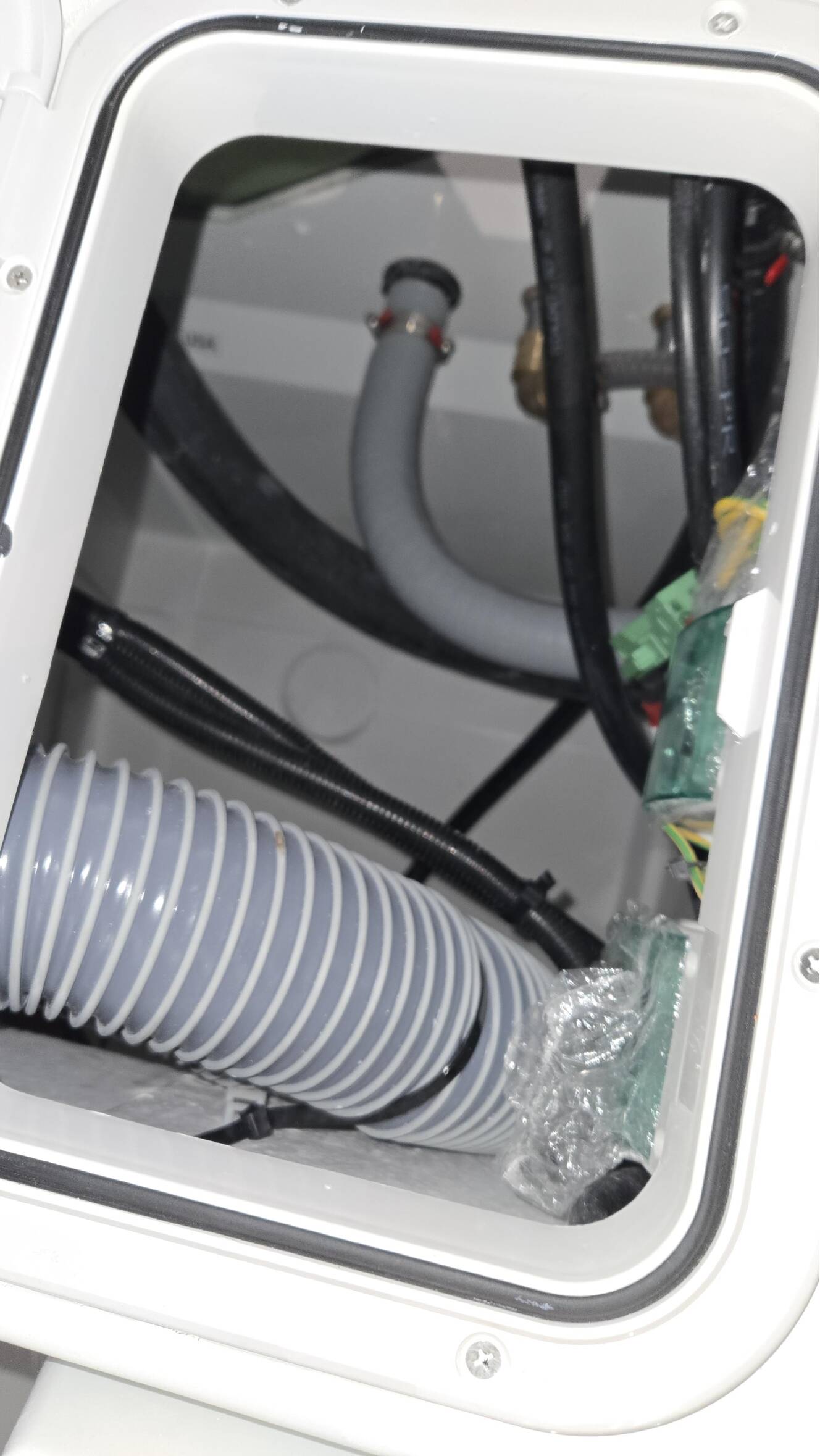 A photo of this 2026 Beneteau Antares 9