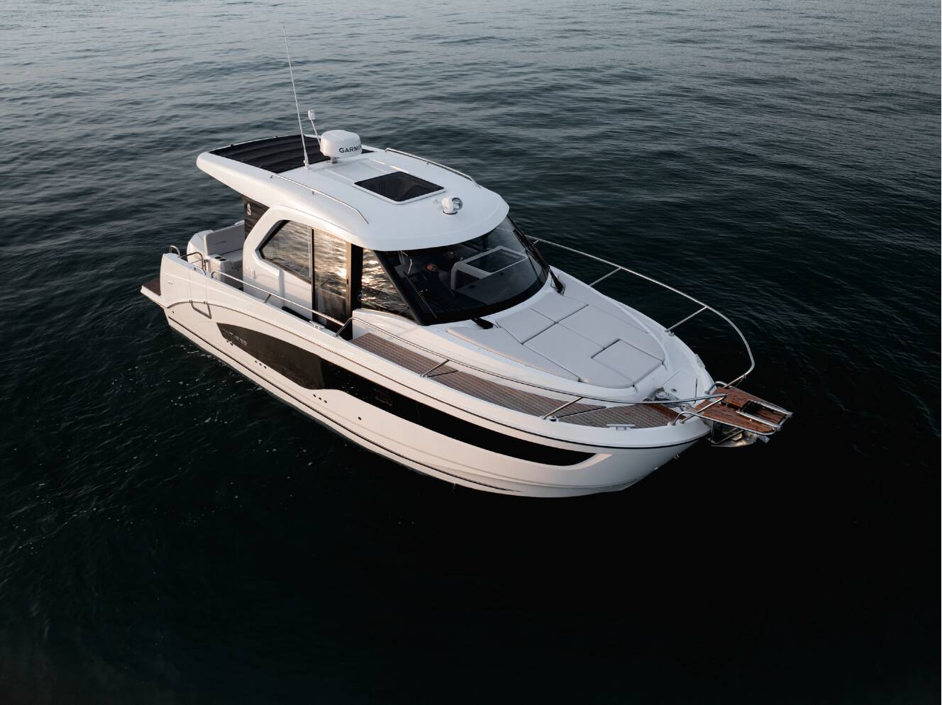 A photo of this 2026 Beneteau Antares 9