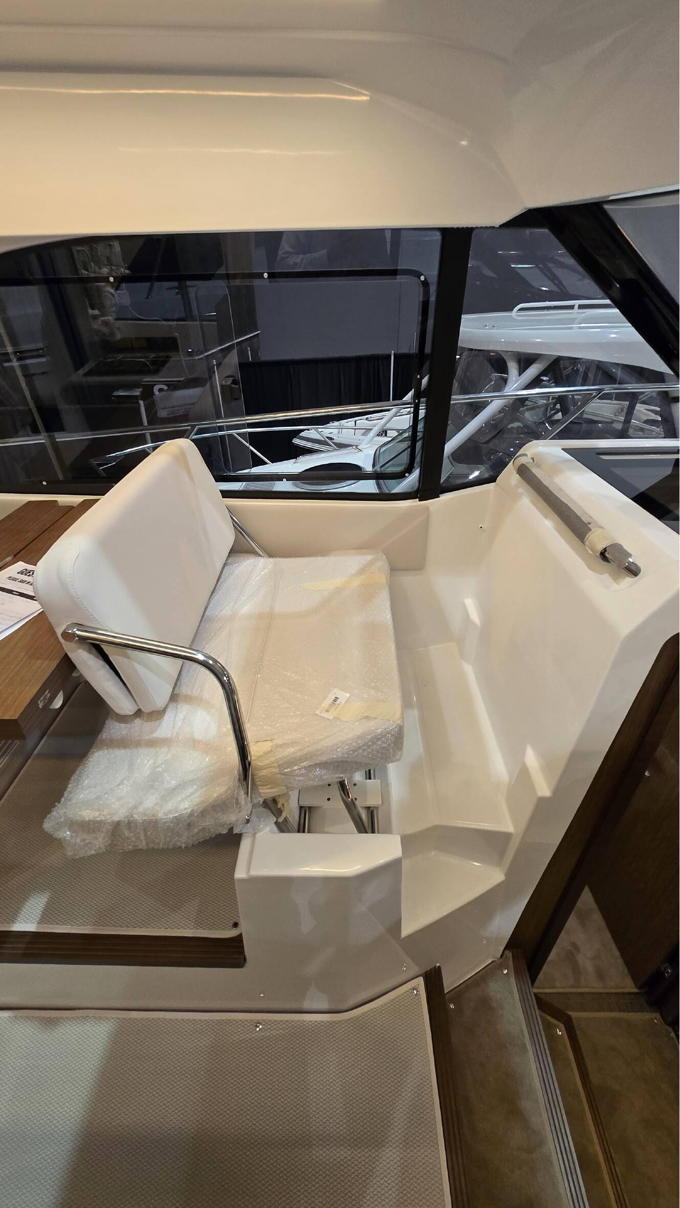 A photo of this 2026 Beneteau Antares 9