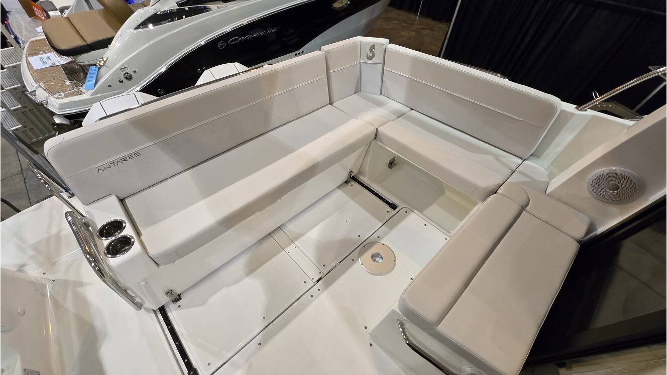 A photo of this 2026 Beneteau Antares 9