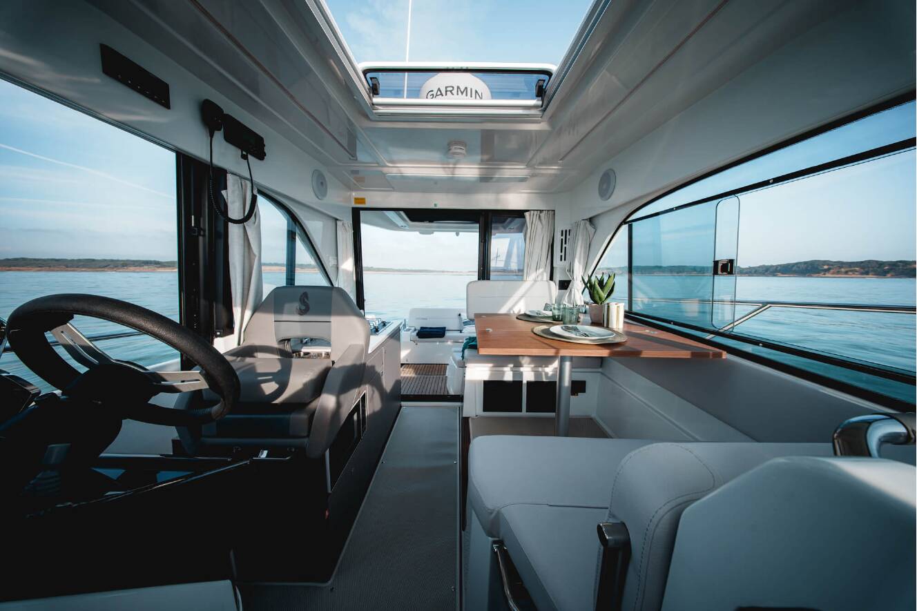 A photo of this 2026 Beneteau Antares 9